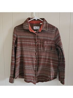 Levitate Women’s Button-Up Top